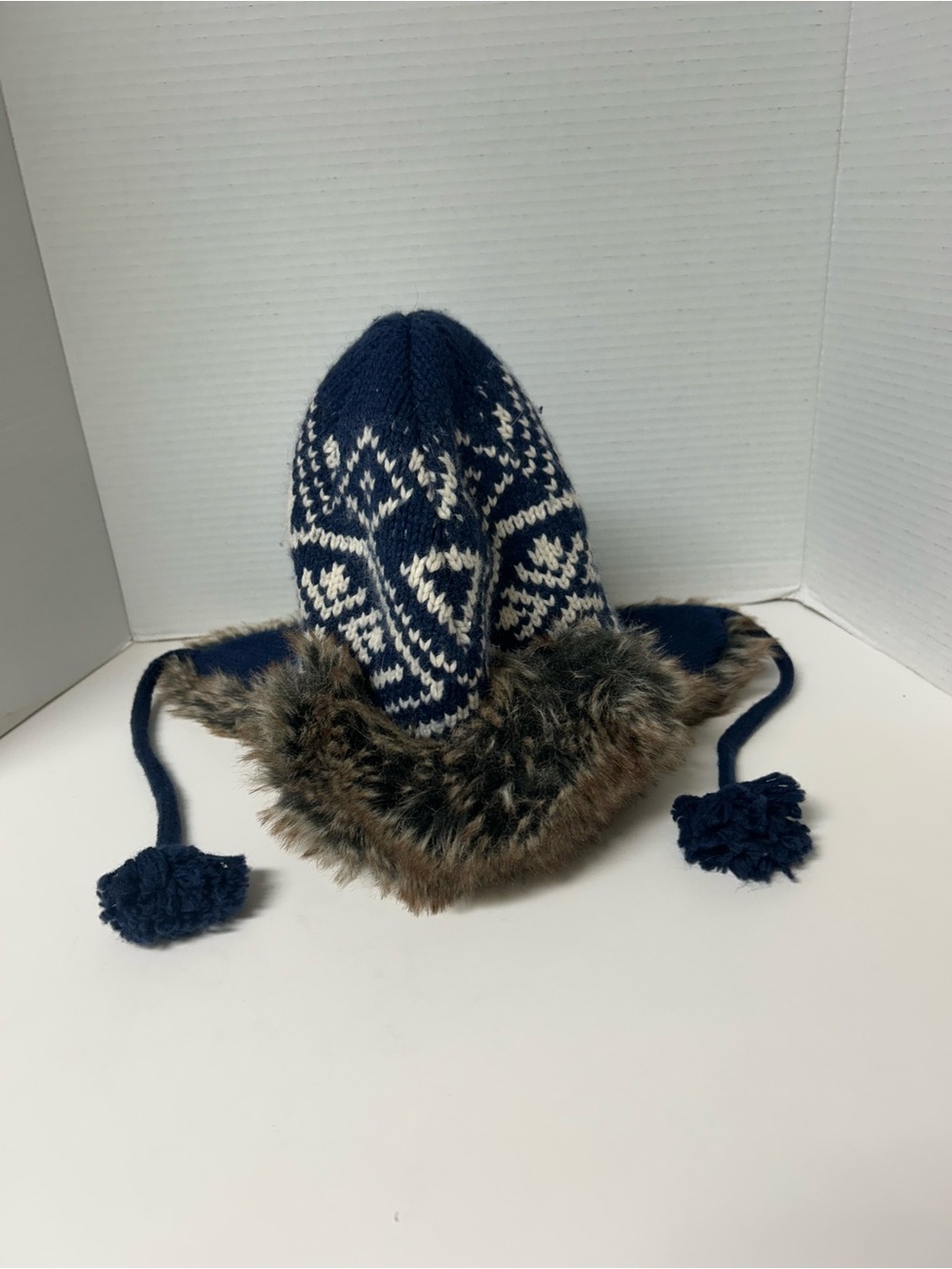 American Eagle Knit Trapper Hat Faux Fur Lined Nordic Fair Isle Blue OS